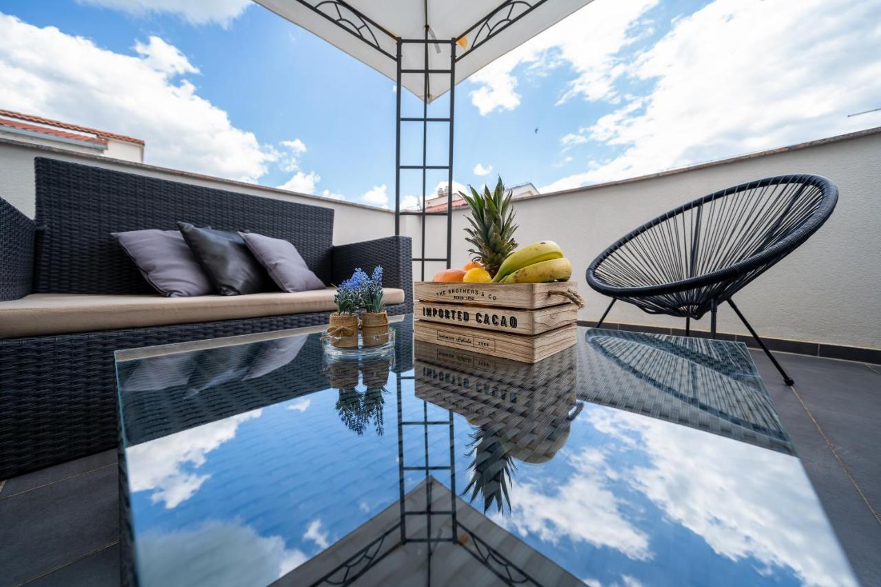 Holiday Apartments Amarilis Pakoštane Eksteriør billede