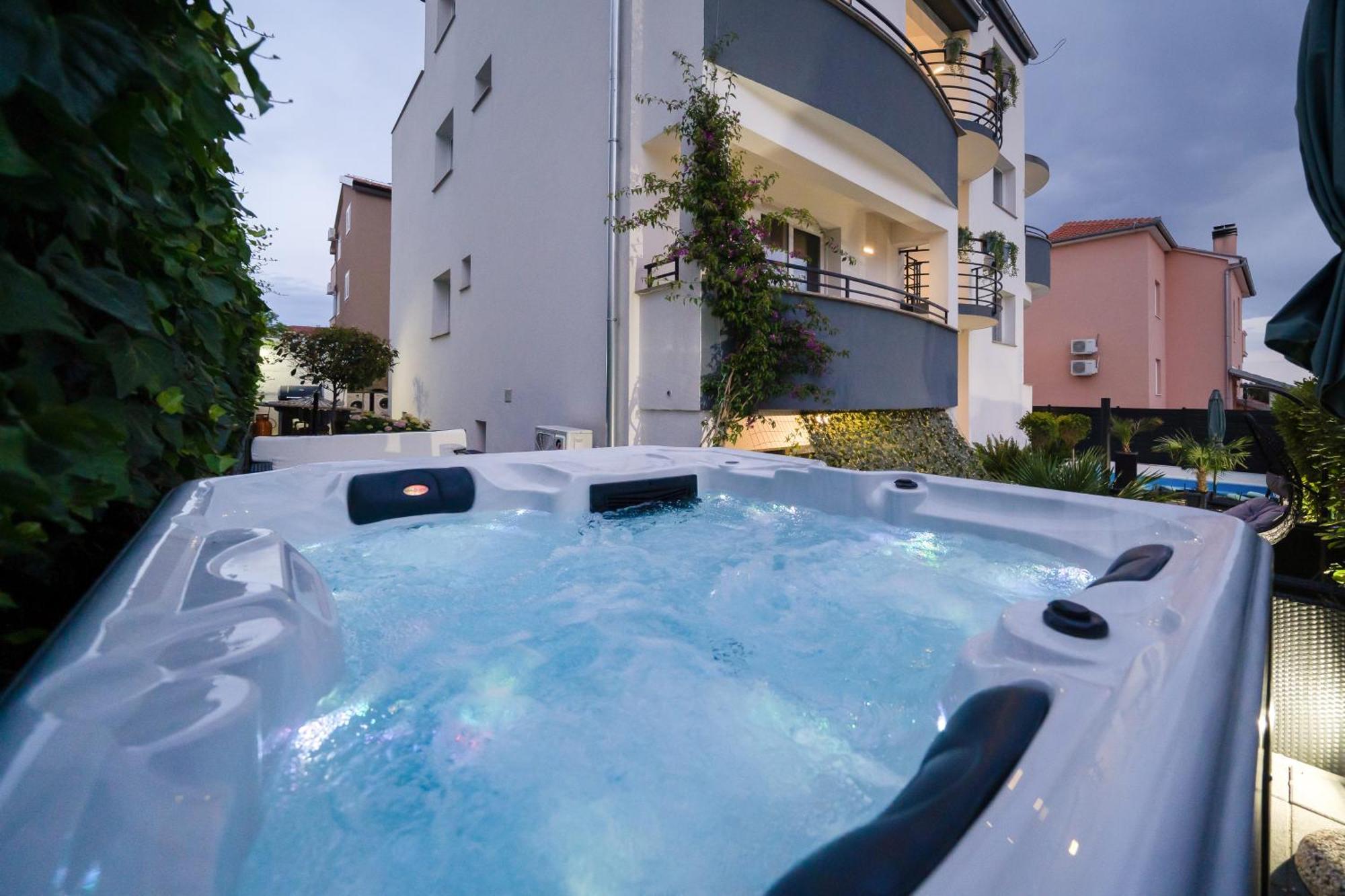 Holiday Apartments Amarilis Pakoštane Eksteriør billede