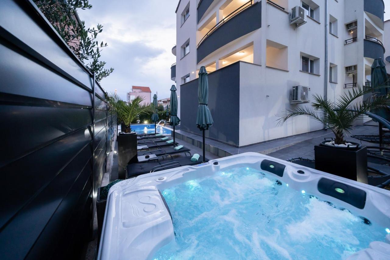 Holiday Apartments Amarilis Pakoštane Eksteriør billede