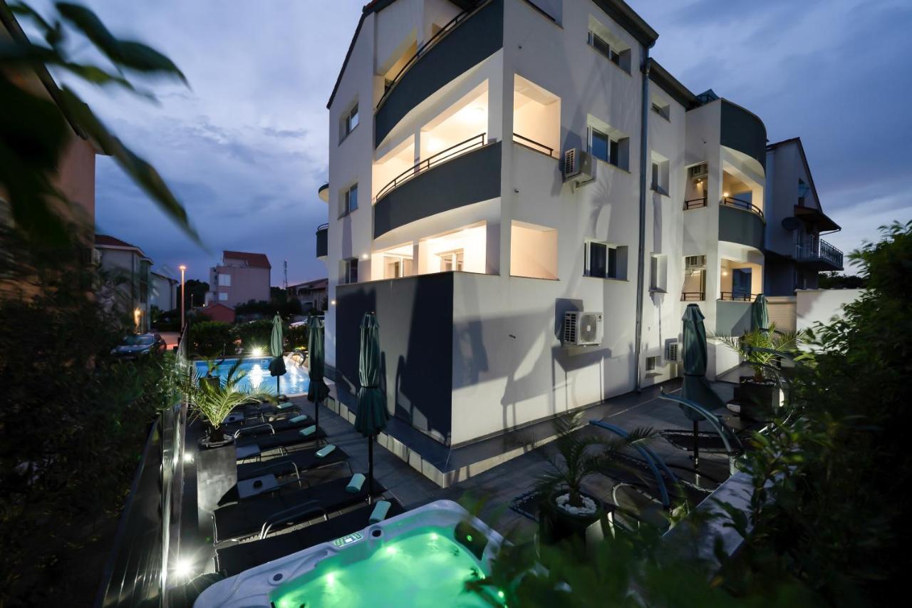 Holiday Apartments Amarilis Pakoštane Eksteriør billede