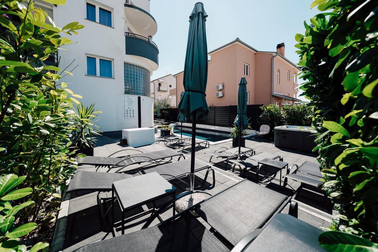 Holiday Apartments Amarilis Pakoštane Eksteriør billede