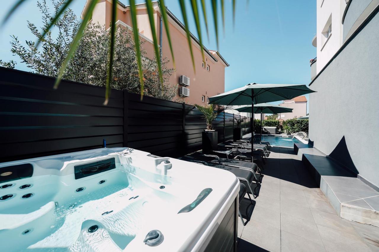 Holiday Apartments Amarilis Pakoštane Eksteriør billede